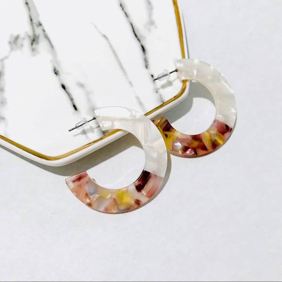 ORNAMENTAL STONE Jewelry - CAMILLE RESIN HOOP EARRINGS PEARL MULTI 1.5”